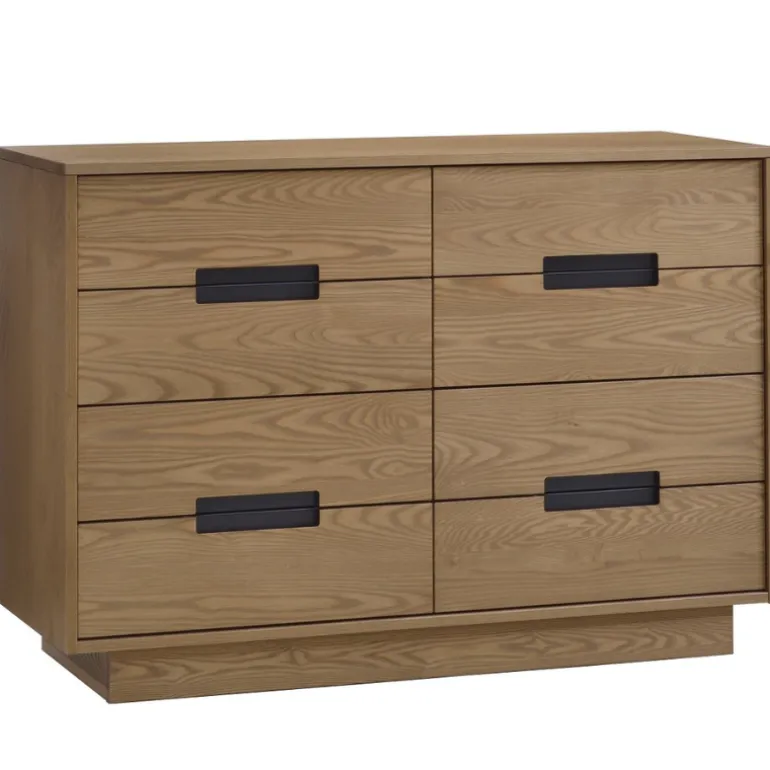 Como 8-Drawer King Dresser - 65"
