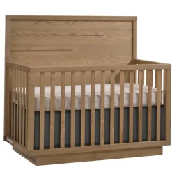 Como 4-in-1 Convertible Crib with Horizontal Molding