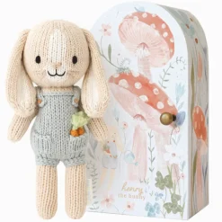Tiny Knit Dolls